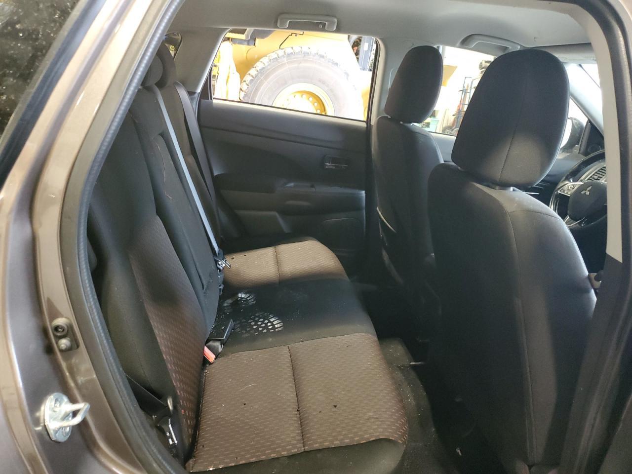 2019 MITSUBISHI outlander