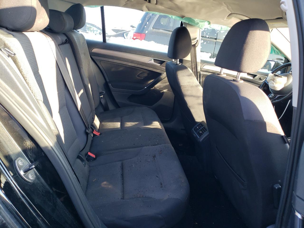2016 VOLKSWAGEN GOLF