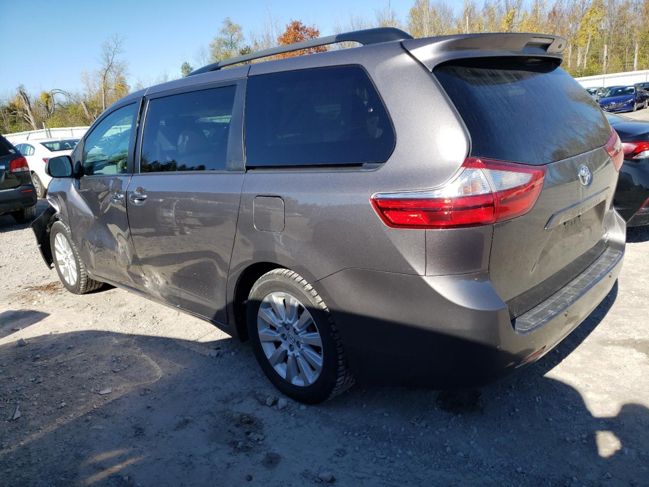 2015 TOYOTA SIENNA