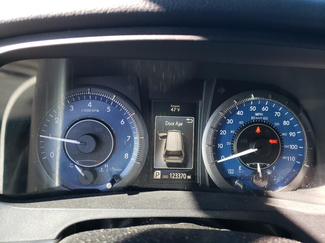 2015 TOYOTA SIENNA