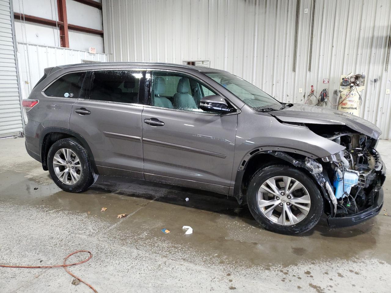 2015 TOYOTA HIGHLANDER