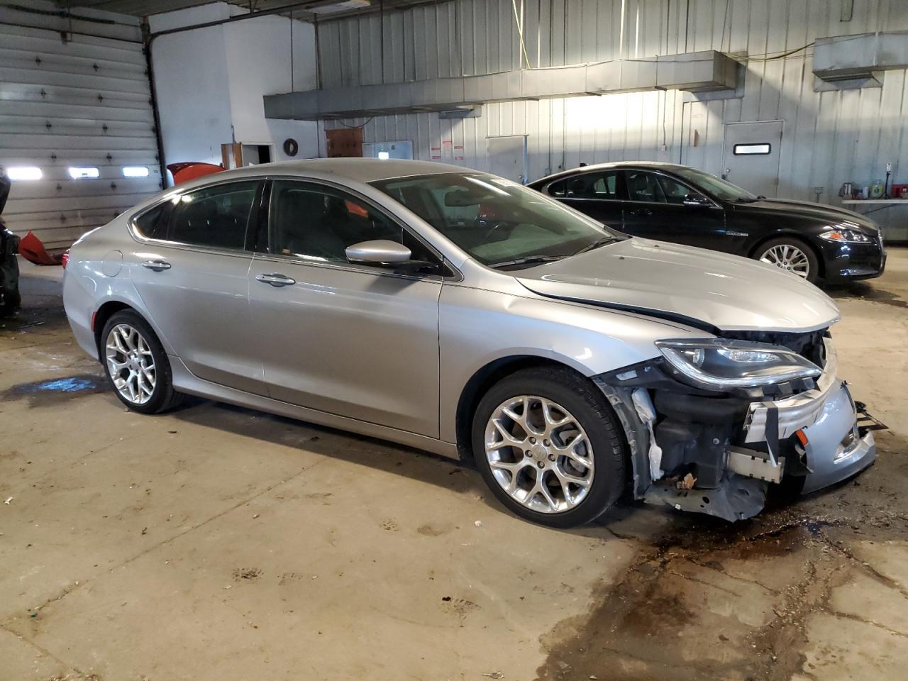 2016 CHRYSLER 200
