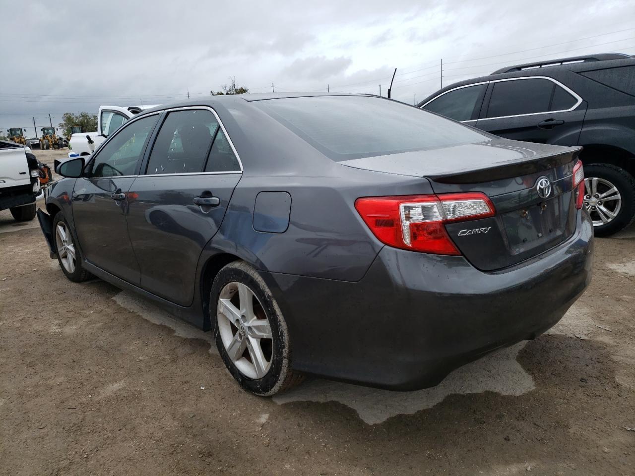 2014 TOYOTA CAMRY