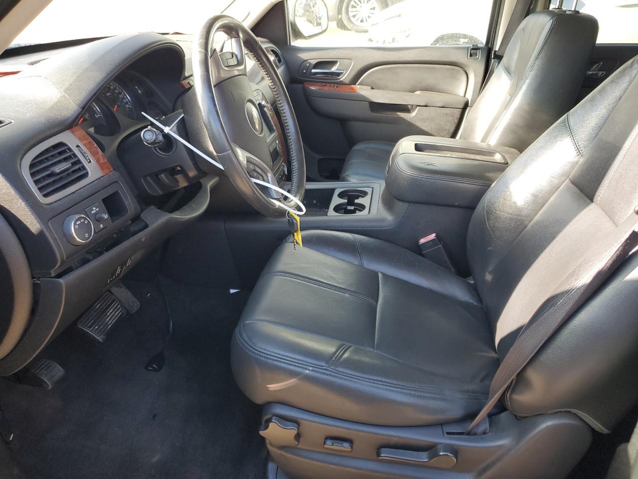 2014 CHEVROLET Suburban