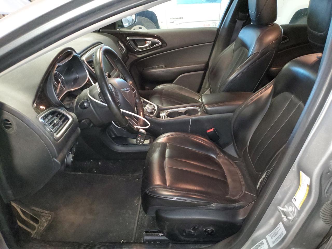 2016 CHRYSLER 200