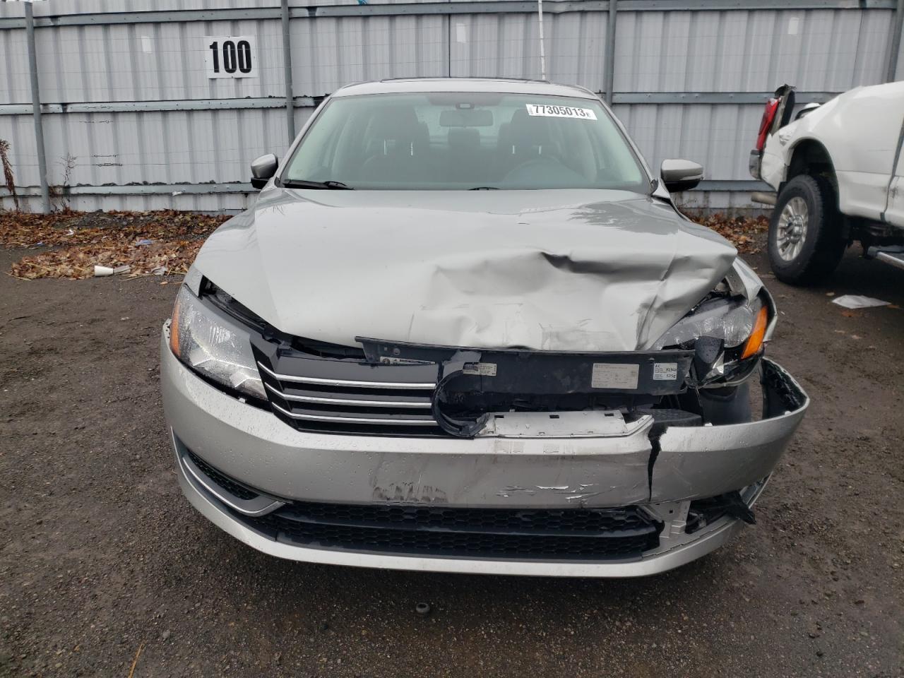 2014 VOLKSWAGEN Passat