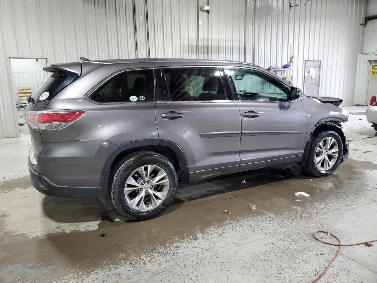 2015 TOYOTA HIGHLANDER
