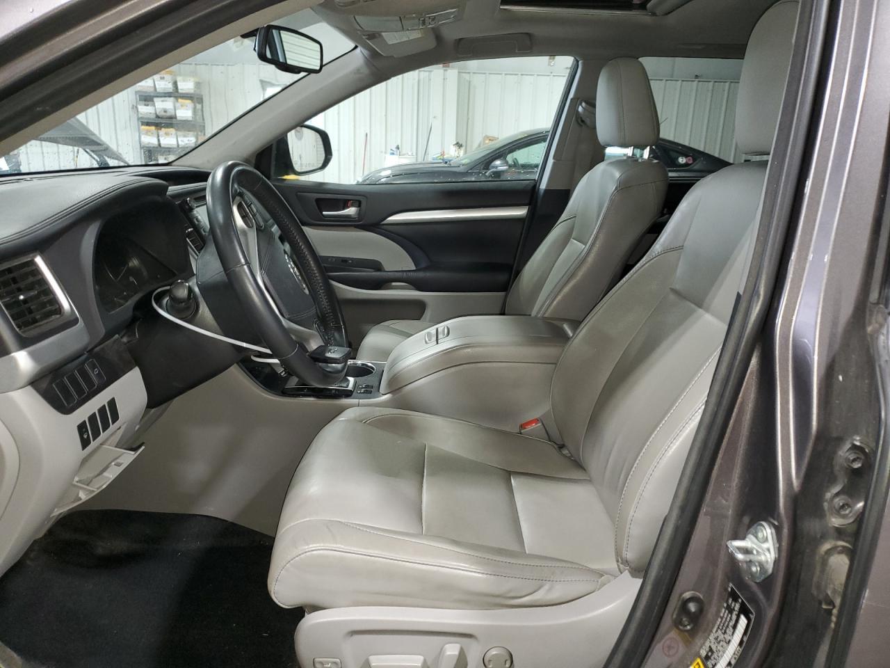2015 TOYOTA HIGHLANDER