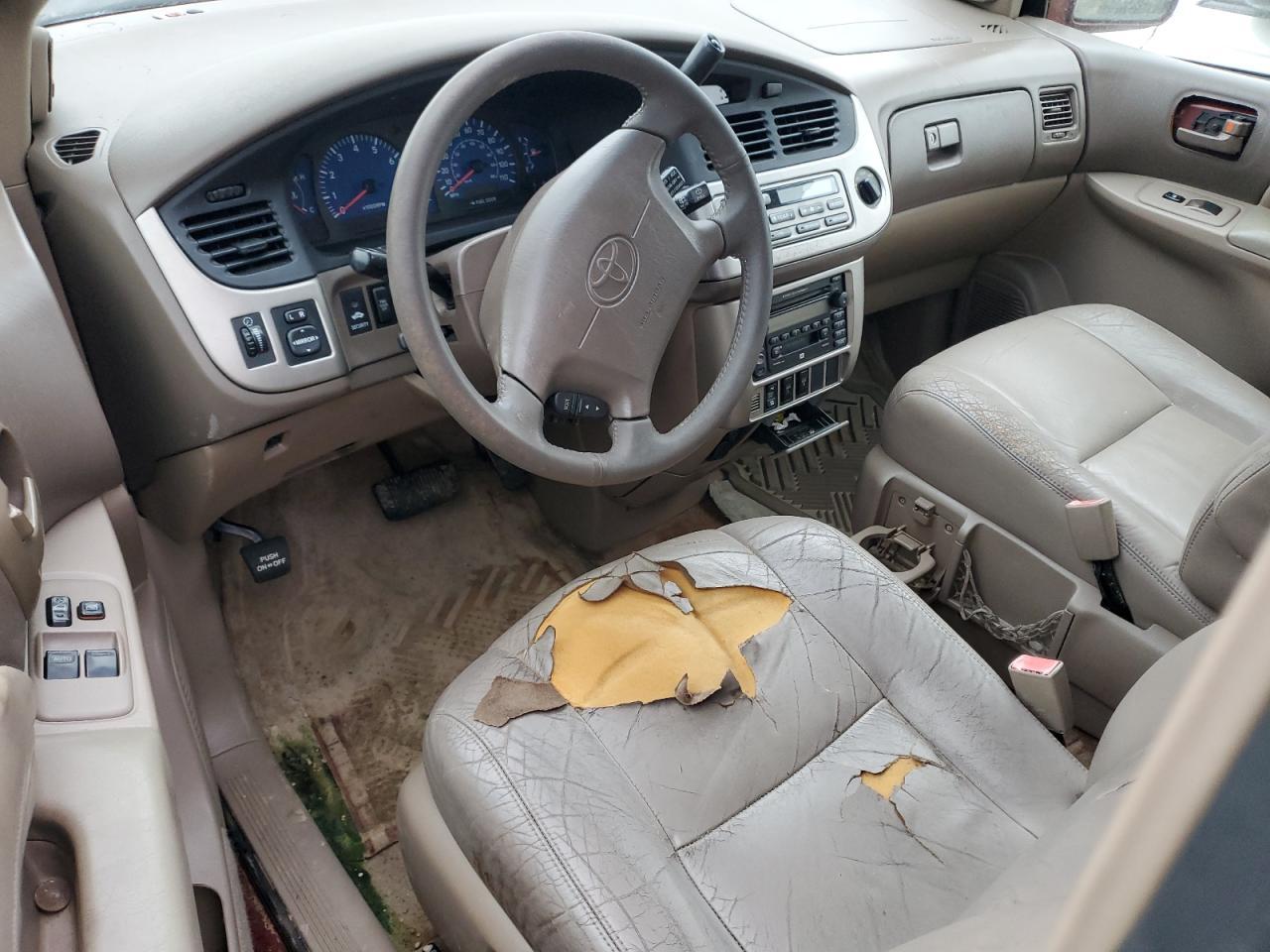 2002 TOYOTA SIENNA