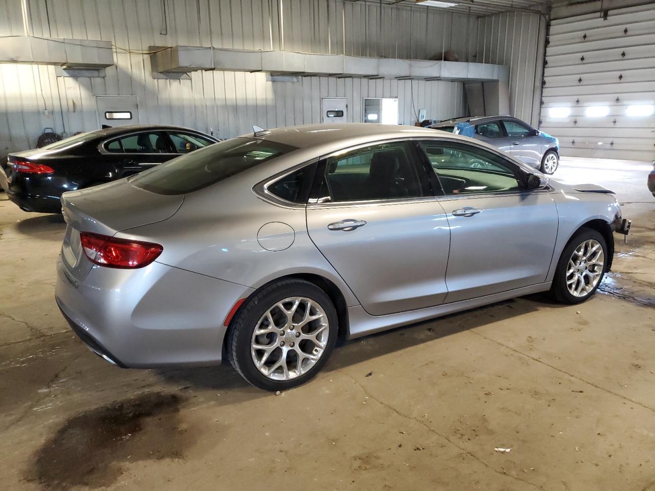 2016 CHRYSLER 200