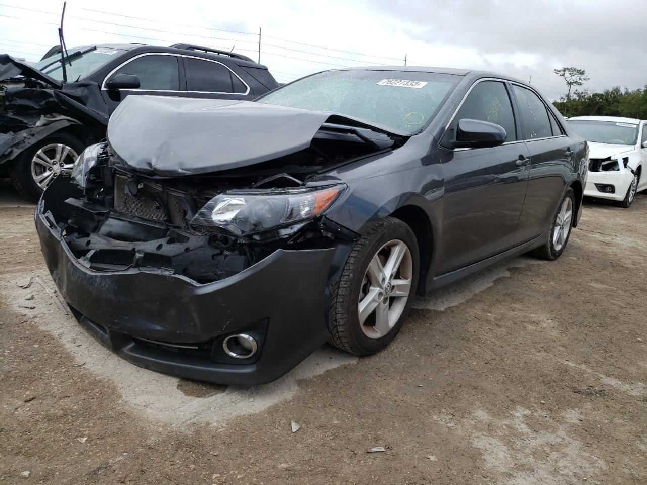 2014 TOYOTA CAMRY