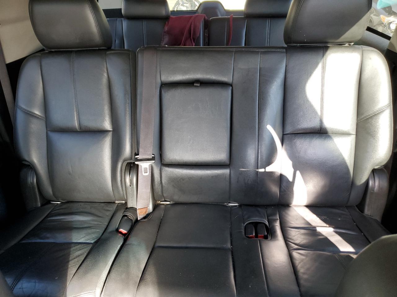2014 CHEVROLET Suburban