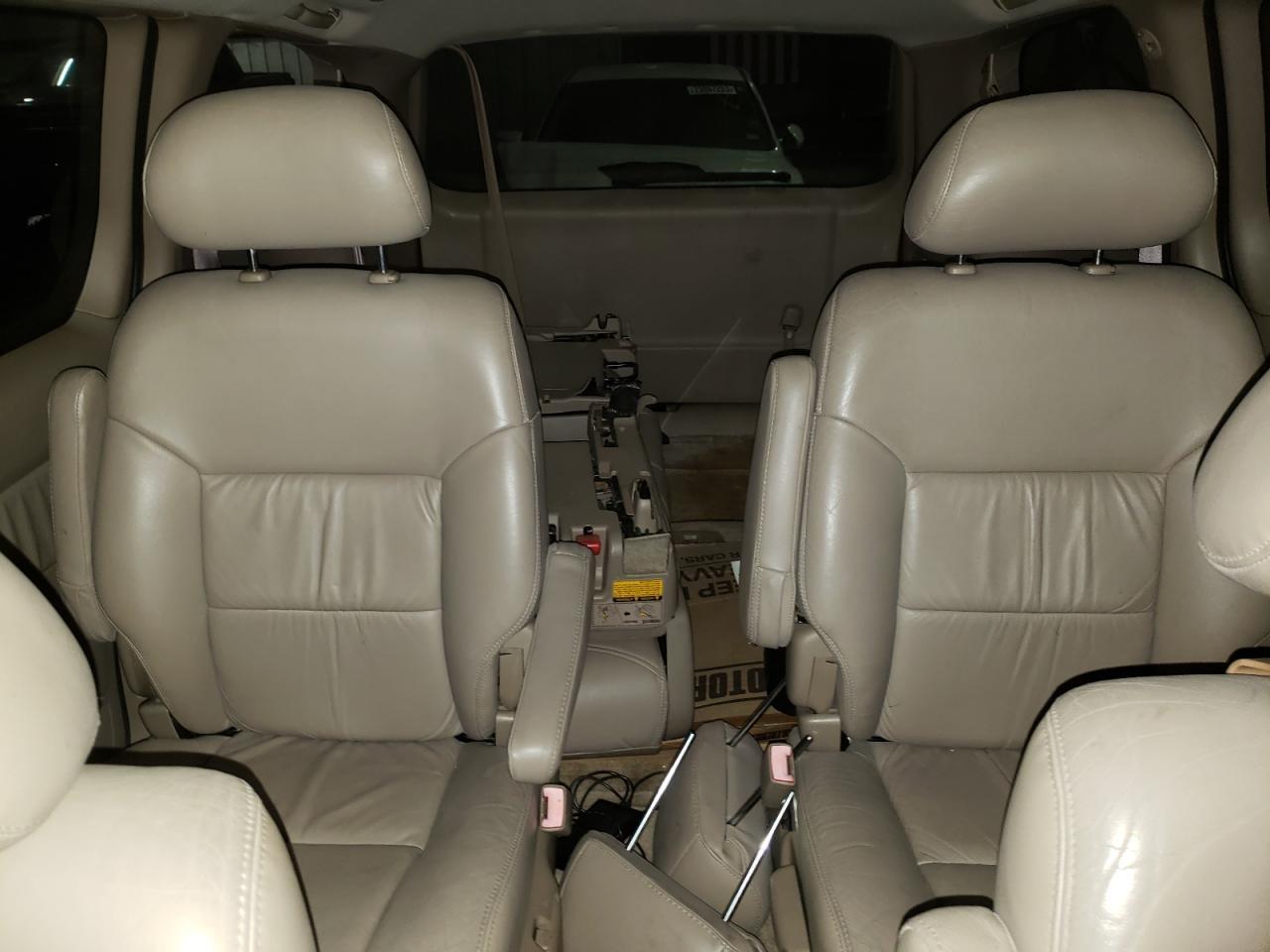 2002 TOYOTA SIENNA