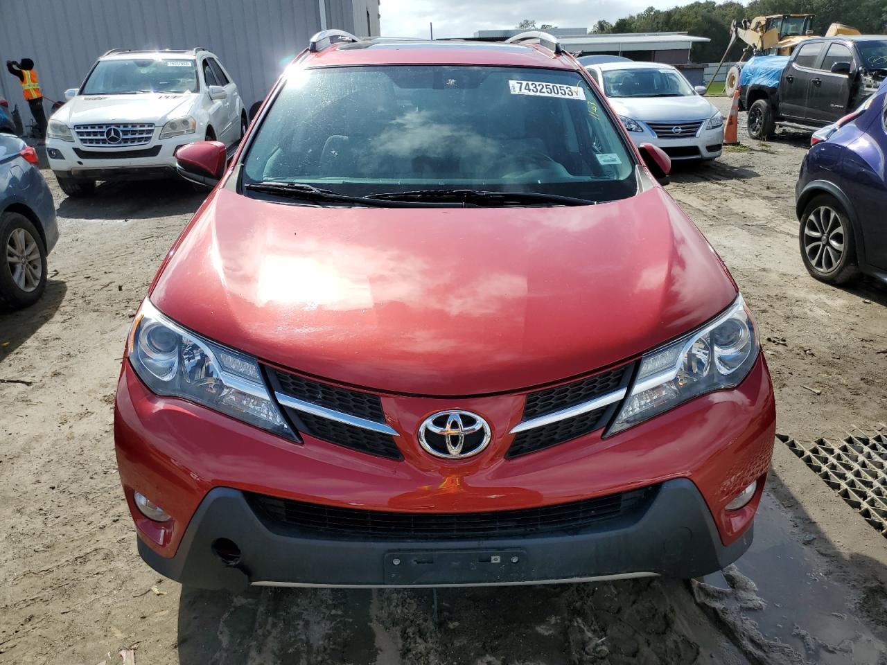 2015 TOYOTA RAV4