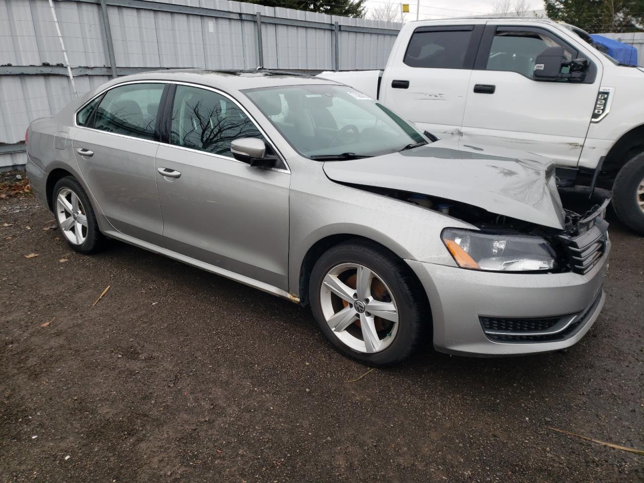 2014 VOLKSWAGEN Passat
