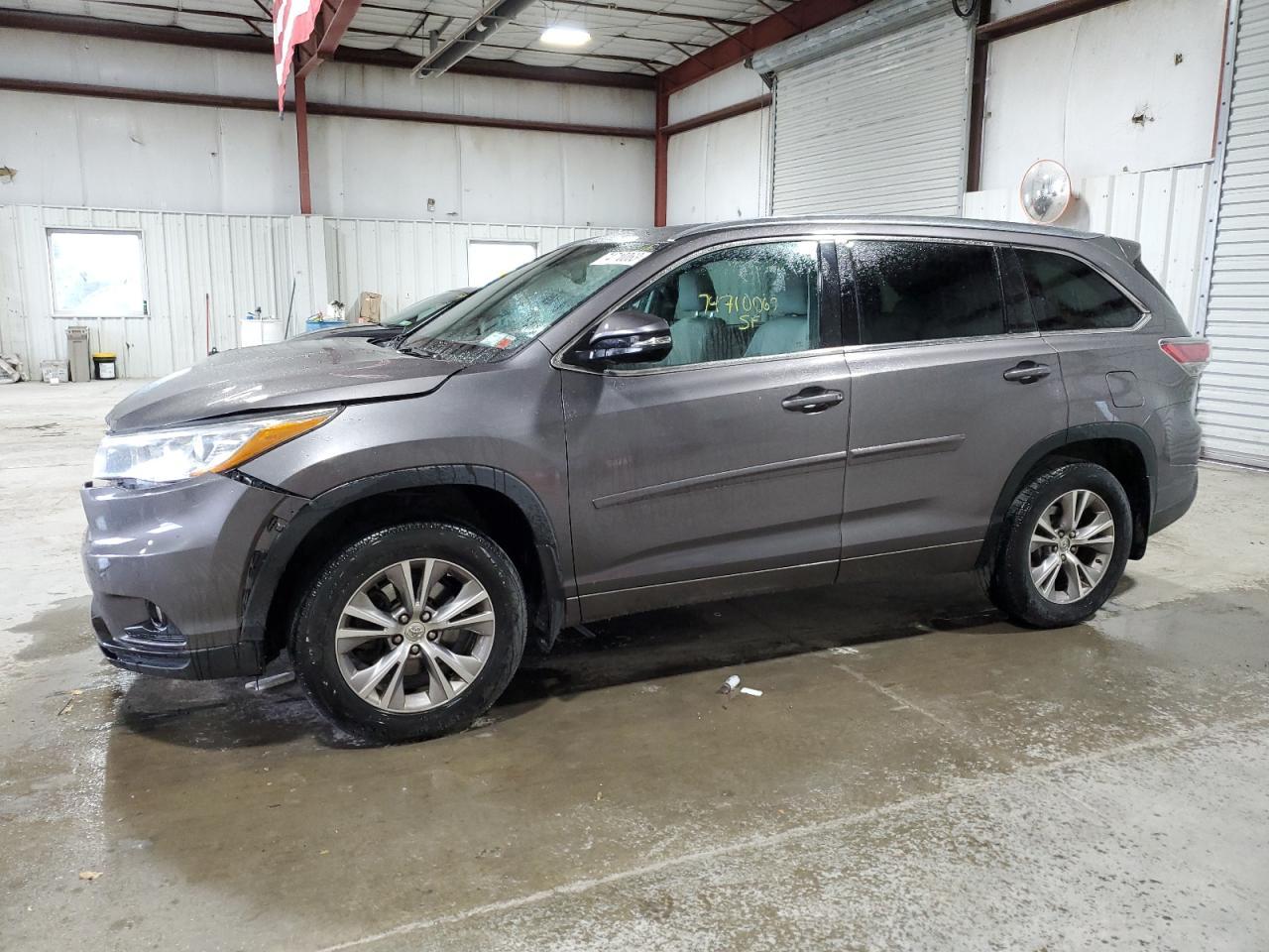 2015 TOYOTA HIGHLANDER
