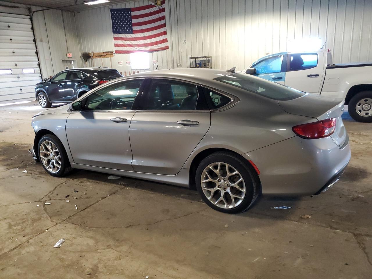 2016 CHRYSLER 200