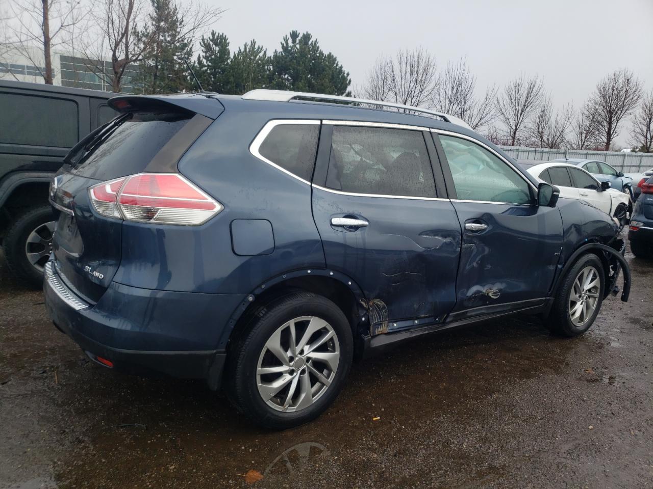 2015 NISSAN ROGUE