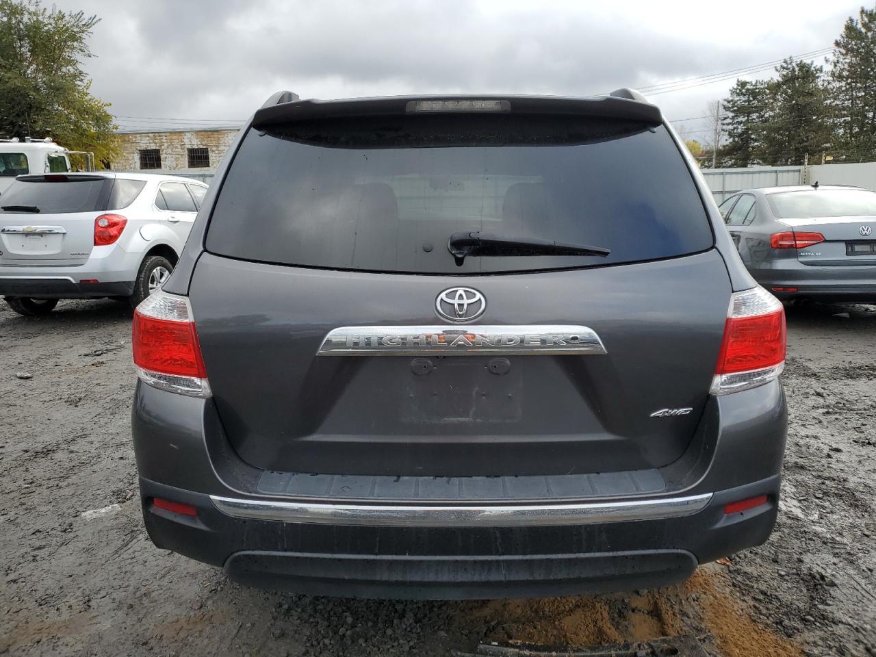2012 TOYOTA HIGHLANDER