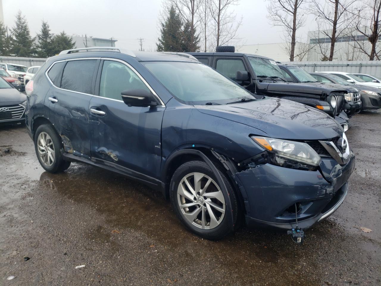2015 NISSAN ROGUE