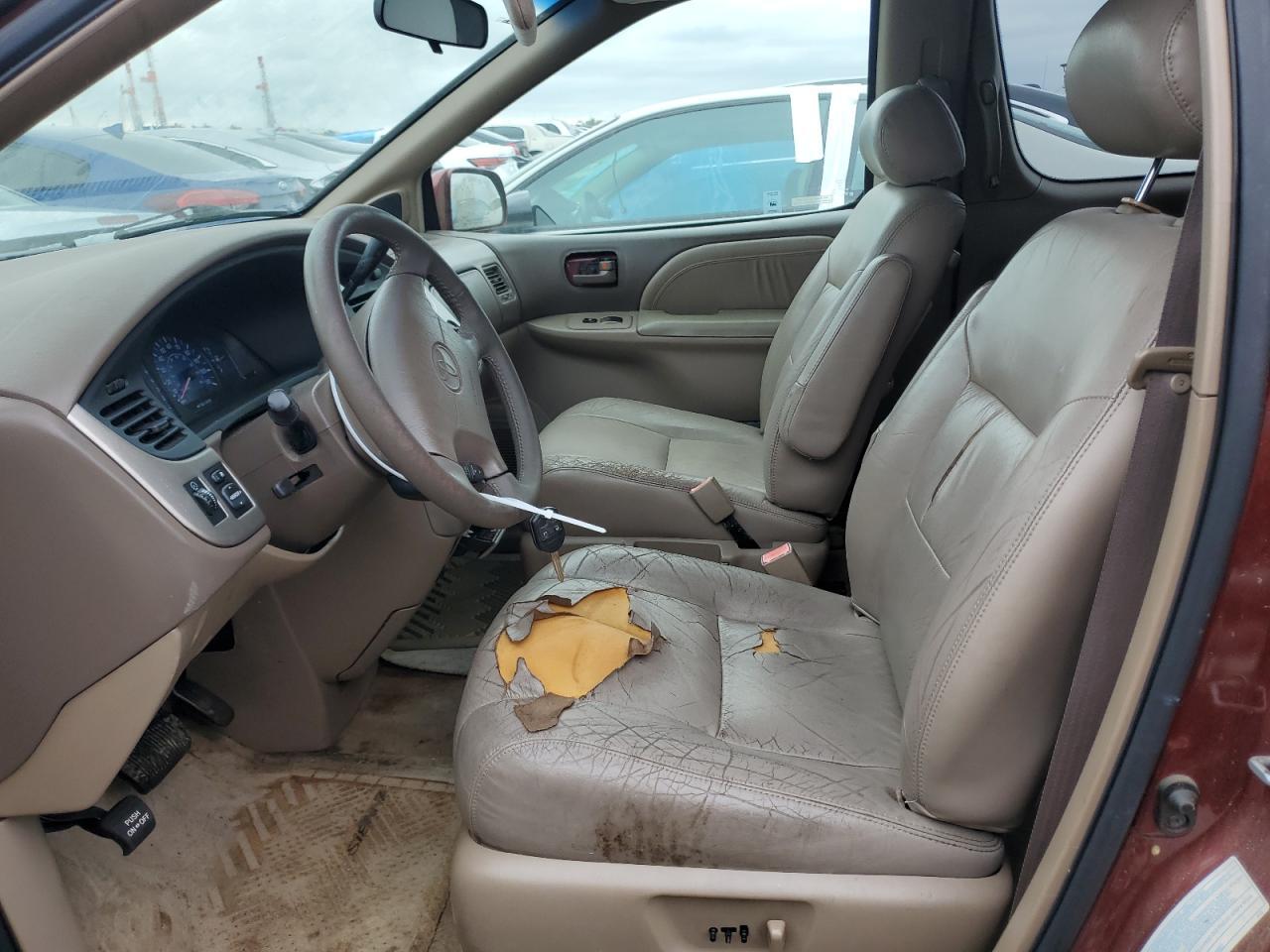 2002 TOYOTA SIENNA