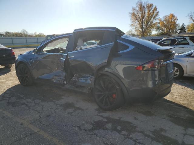 Tesla Model X 2021 