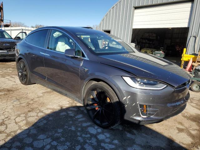 Tesla Model X 2021 