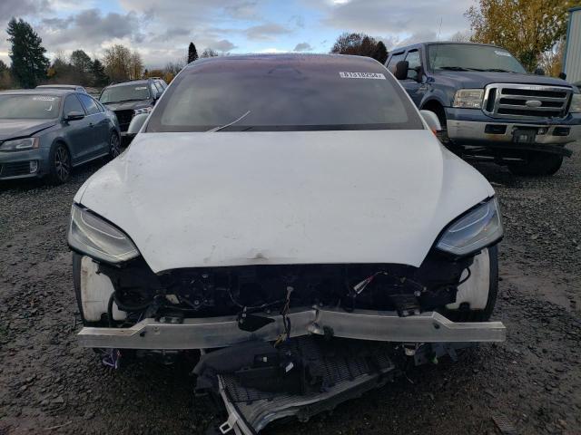 Tesla Model X 2021 
