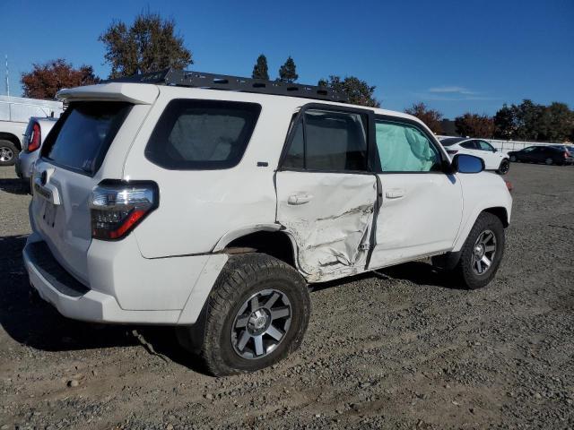 Toyota 4-Runner 2018 Base Grade