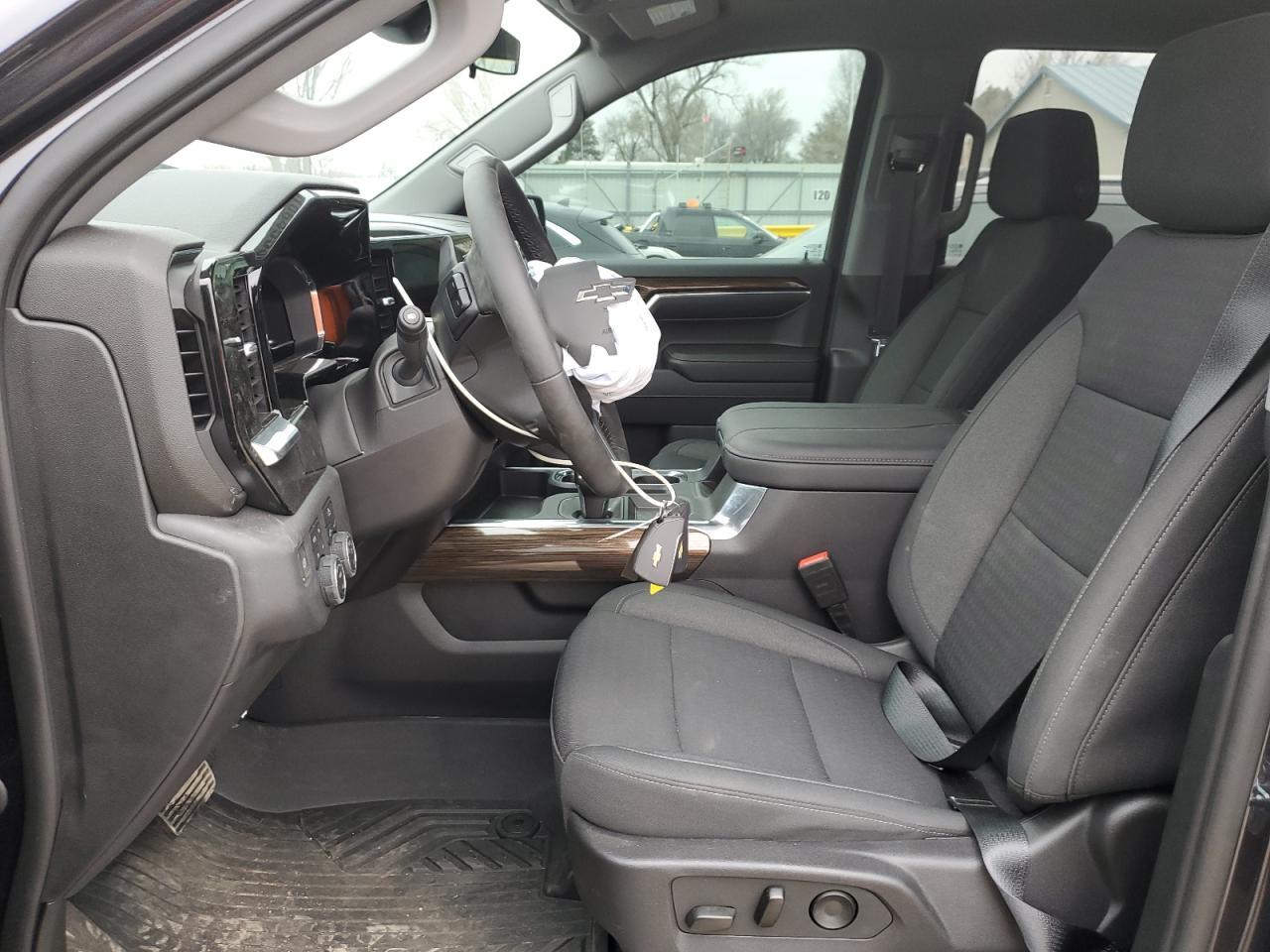 2023 CHEVROLET Silverado