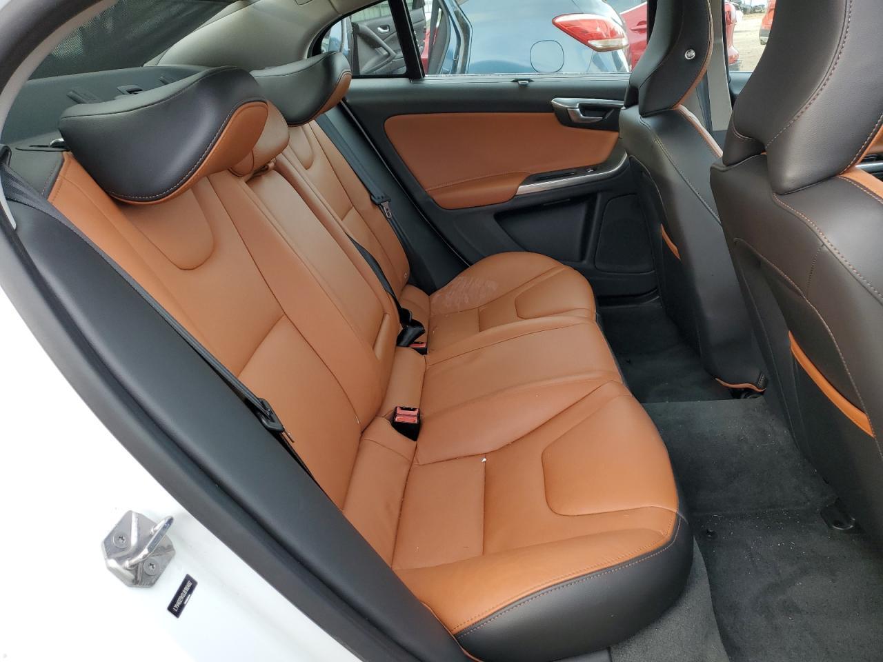 2018 VOLVO S60