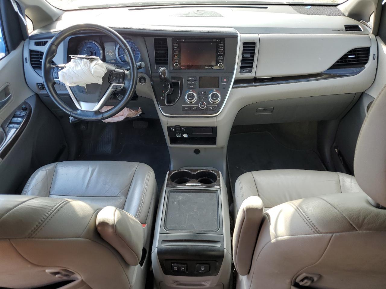 2019 TOYOTA SIENNA
