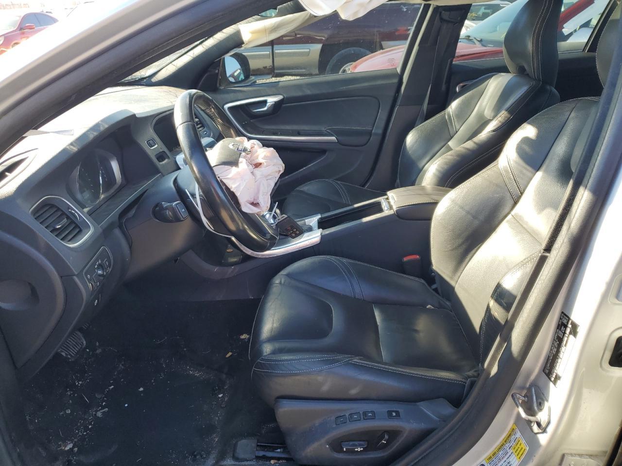 2016 VOLVO S60