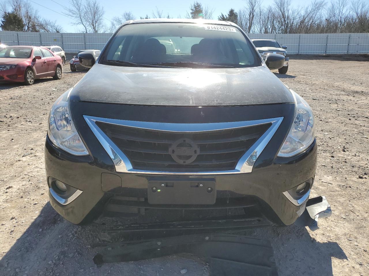 2017 NISSAN VERSA
