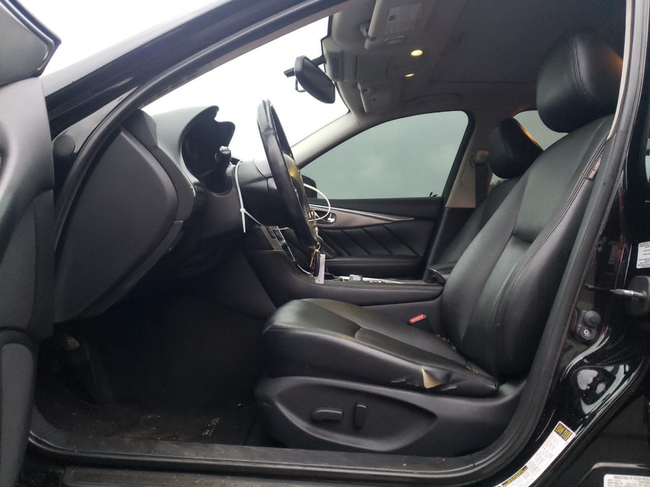 2015 INFINITI Q50