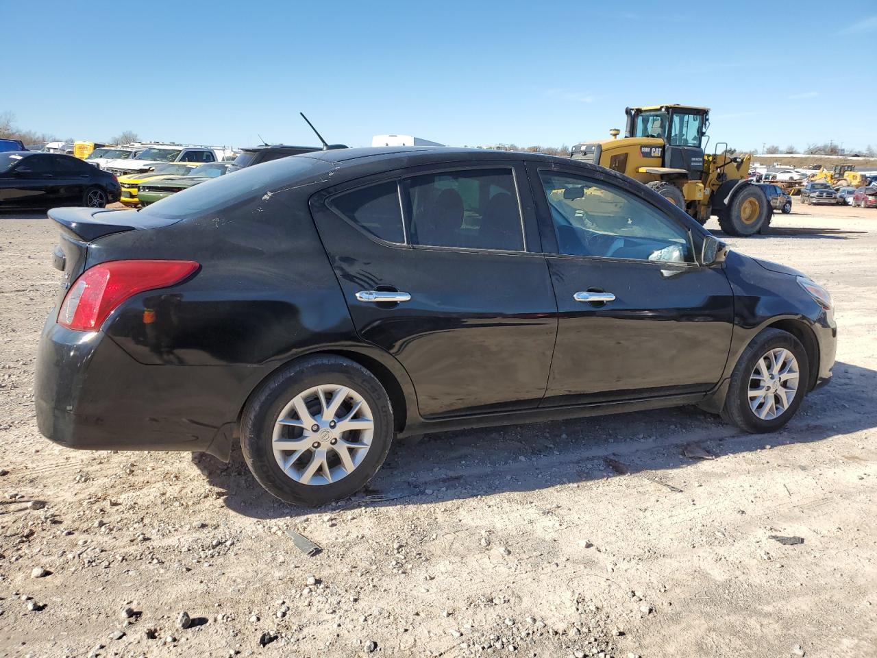 2017 NISSAN VERSA