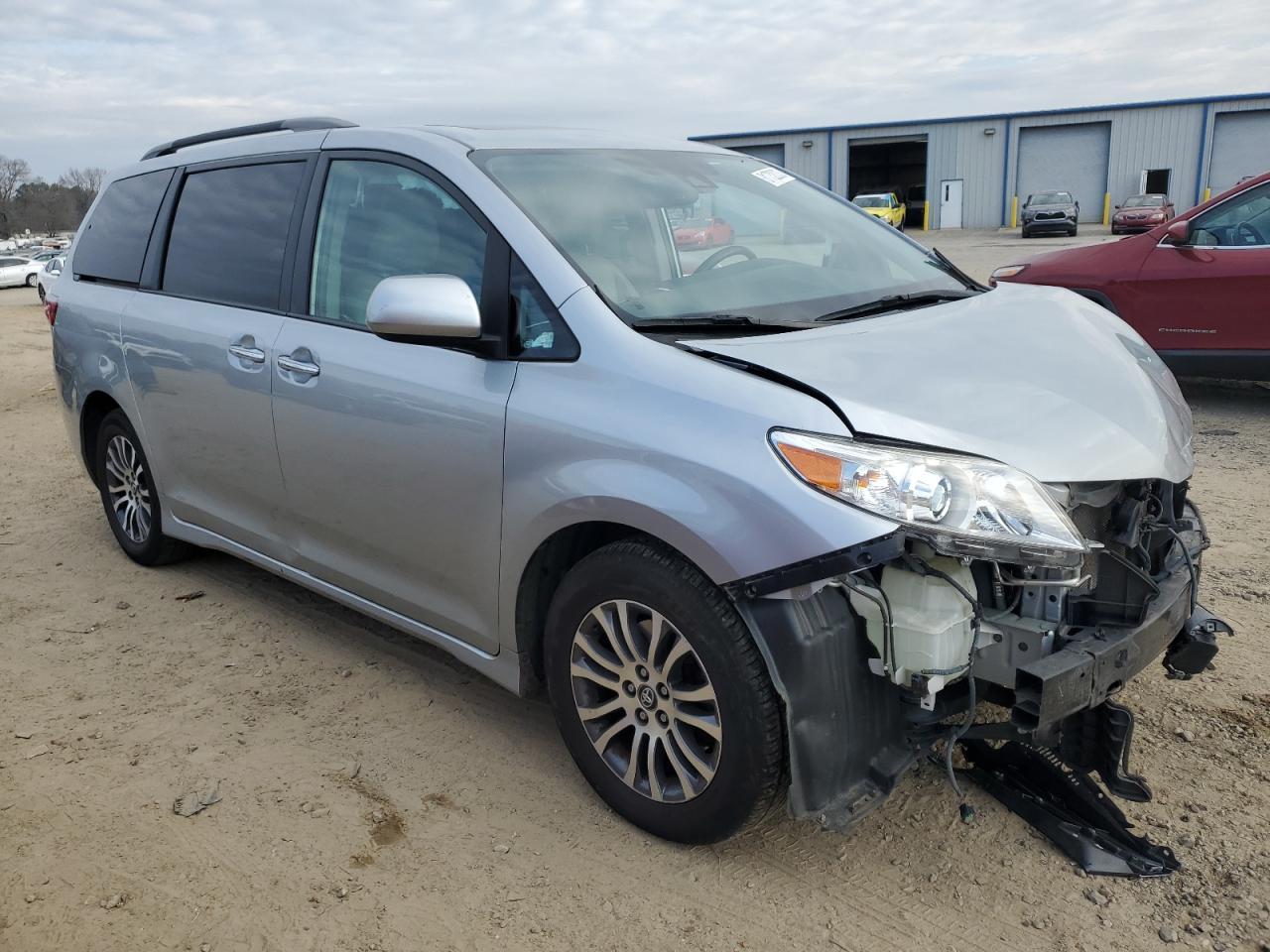 2019 TOYOTA SIENNA
