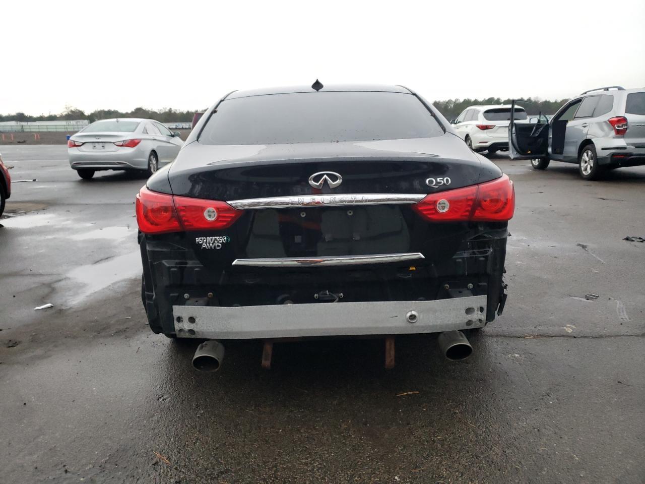 2015 INFINITI Q50