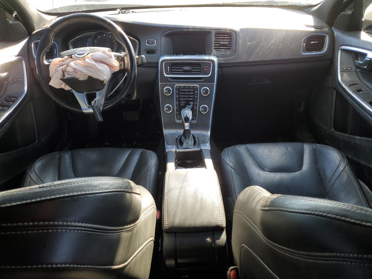 2016 VOLVO S60