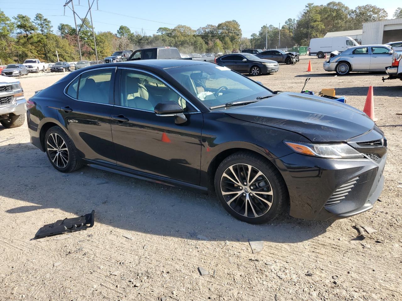 2018 TOYOTA CAMRY