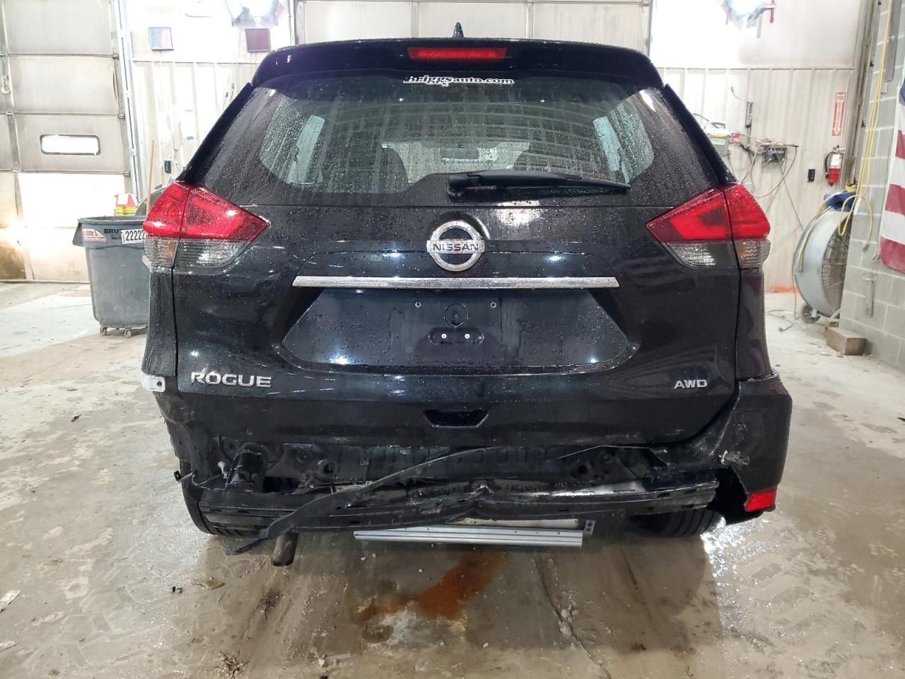2017 NISSAN ROGUE
