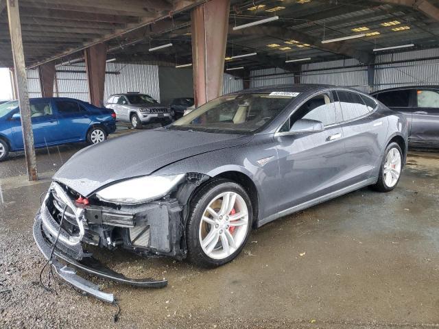 Tesla Model S 2015 