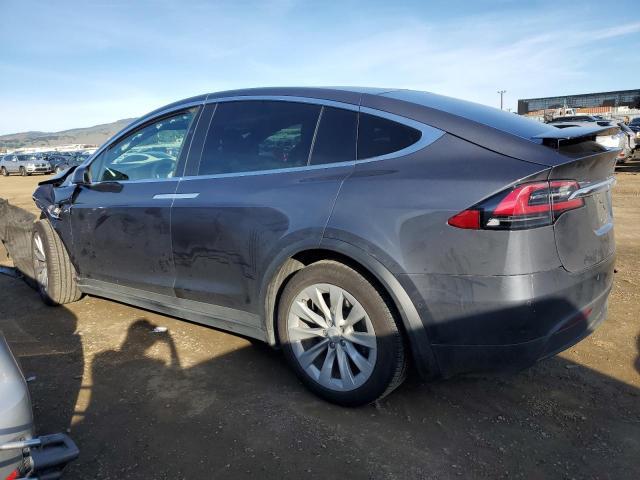Tesla Model X 2021 