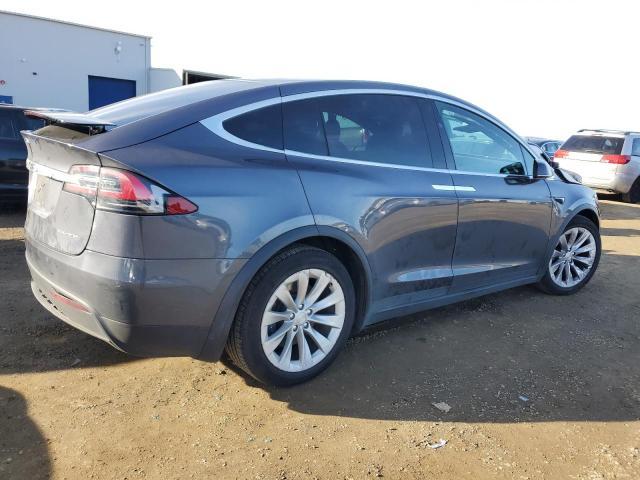 Tesla Model X 2021 