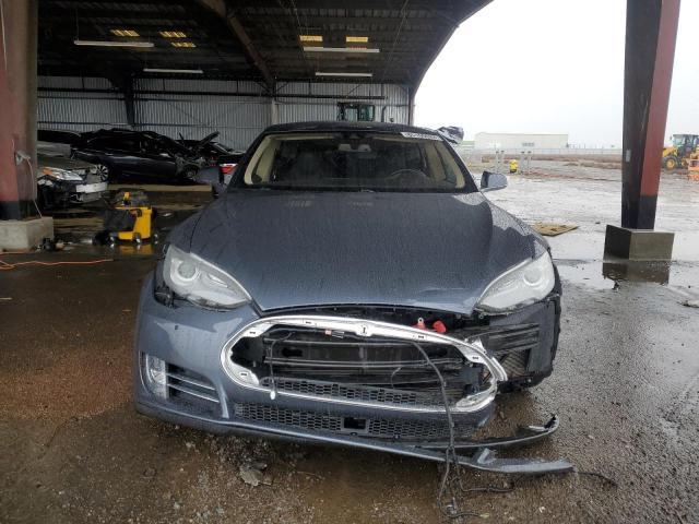 Tesla Model S 2015 