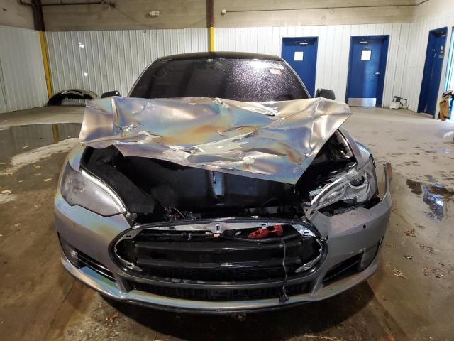 Tesla Model S 2015 