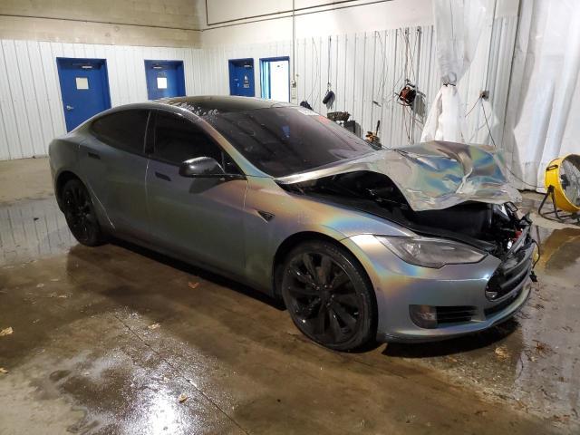 Tesla Model S 2015 