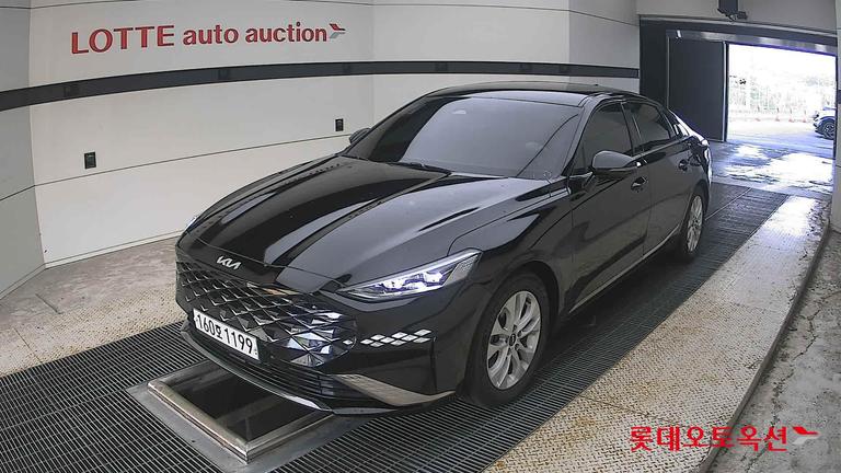 2022 KIA K8