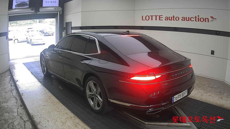 2022 GENESIS G90