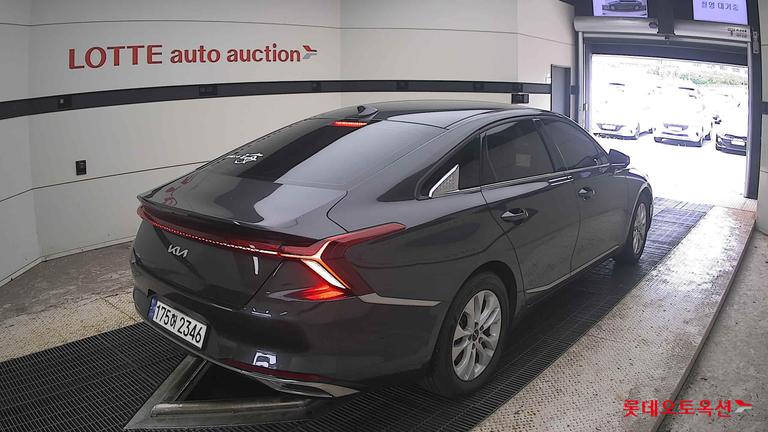 2023 KIA K8